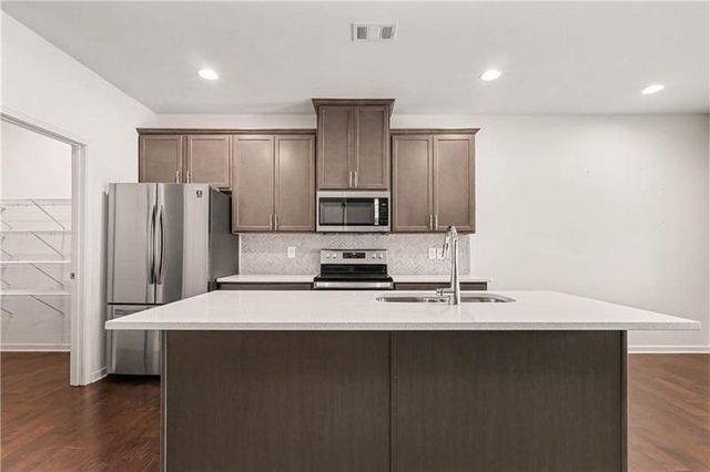 5199 Madeline Place, Stone Mountain, GA 30083