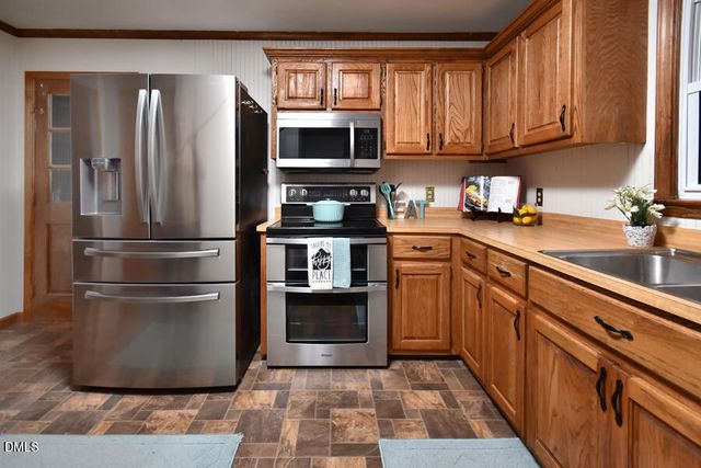 1012 Arthur Drive, Graham, NC 27253
