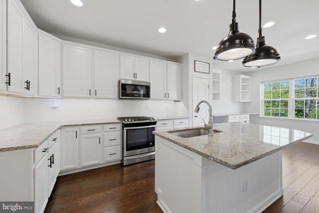 2219 EVIN DR, Warrington, PA 18976