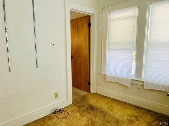 1233 North Glencove Road, Syracuse, NY 13206