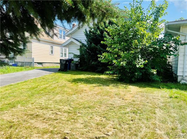 1233 North Glencove Road, Syracuse, NY 13206