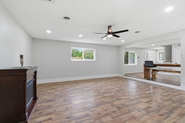 1900 Charleston Drive, Bedford, TX 76022