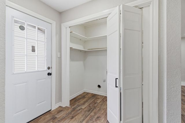 1900 Charleston Drive, Bedford, TX 76022