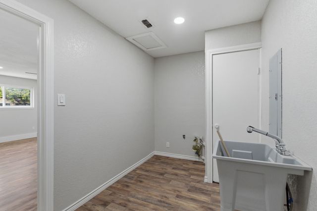 1900 Charleston Drive, Bedford, TX 76022
