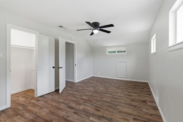 1900 Charleston Drive, Bedford, TX 76022