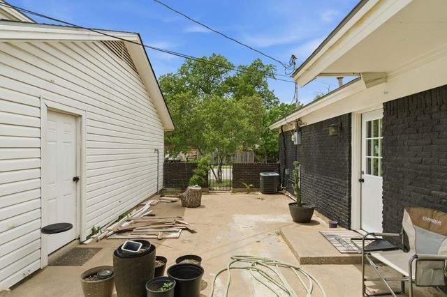 1900 Charleston Drive, Bedford, TX 76022