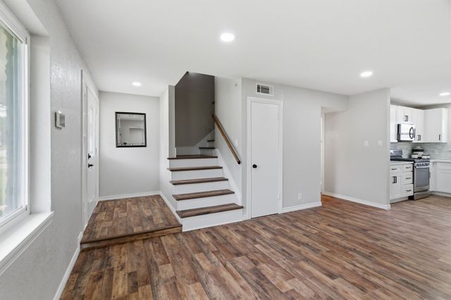 1900 Charleston Drive, Bedford, TX 76022