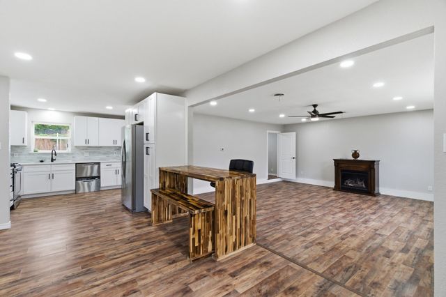 1900 Charleston Drive, Bedford, TX 76022