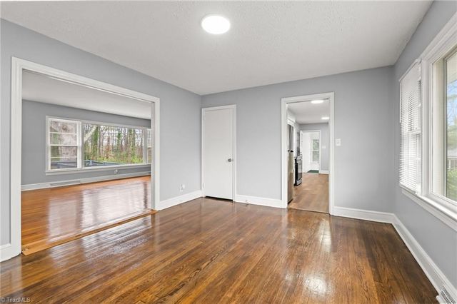 800 Creekside Drive, High Point, NC 27262