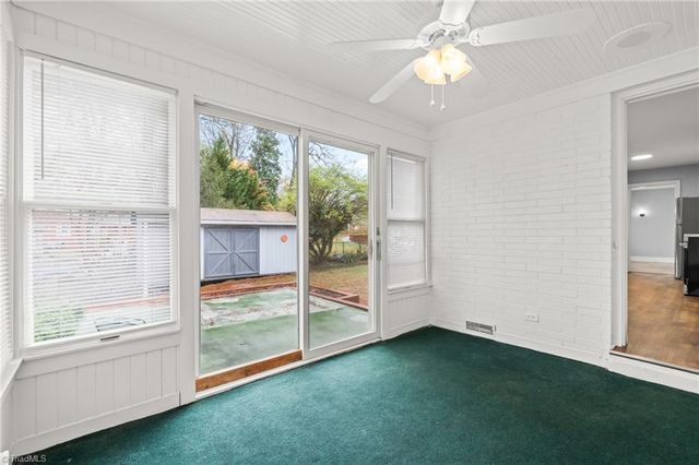 800 Creekside Drive, High Point, NC 27262