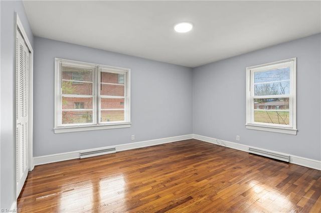 800 Creekside Drive, High Point, NC 27262