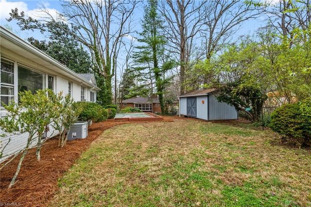 800 Creekside Drive, High Point, NC 27262