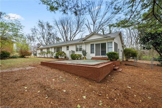 800 Creekside Drive, High Point, NC 27262