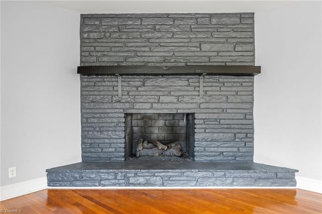 800 Creekside Drive, High Point, NC 27262