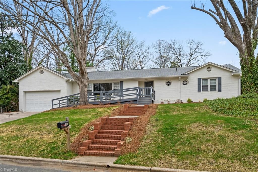 800 Creekside Drive, High Point, NC 27262