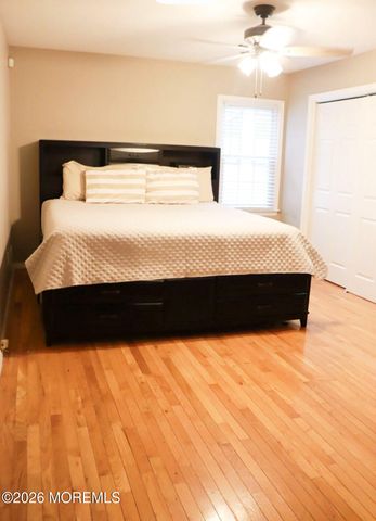 586 Peter Avenue, Toms River, NJ 08753