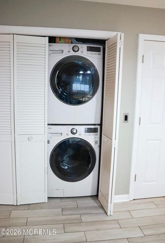 586 Peter Avenue, Toms River, NJ 08753