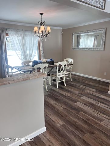 586 Peter Avenue, Toms River, NJ 08753