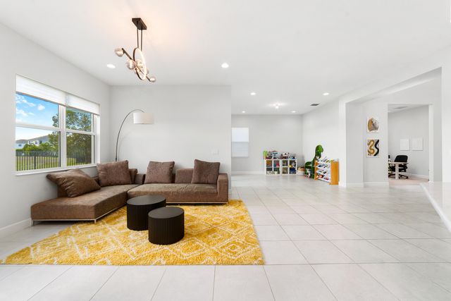 5487 Macoon Way, Loxahatchee, FL 33470