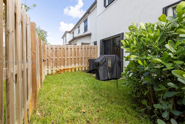 15953 SW 2nd Pl 15953, Pembroke Pines, FL 33027