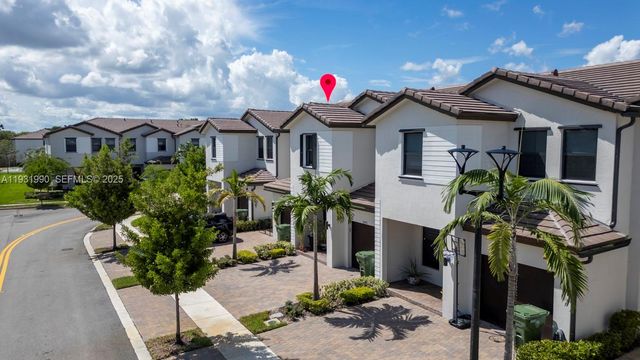 15953 SW 2nd Pl 15953, Pembroke Pines, FL 33027