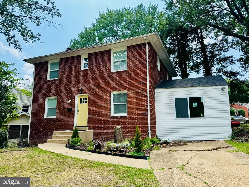 333 BROCKTON RD, Oxon Hill, MD 20745