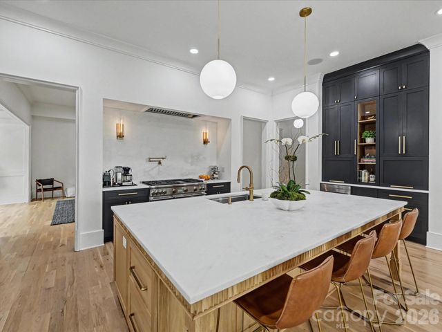 222 Dellwood Avenue, Charlotte, NC 28209