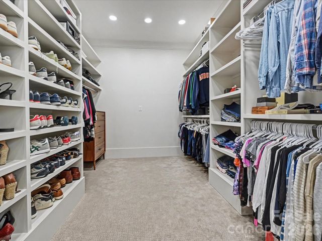 222 Dellwood Avenue, Charlotte, NC 28209