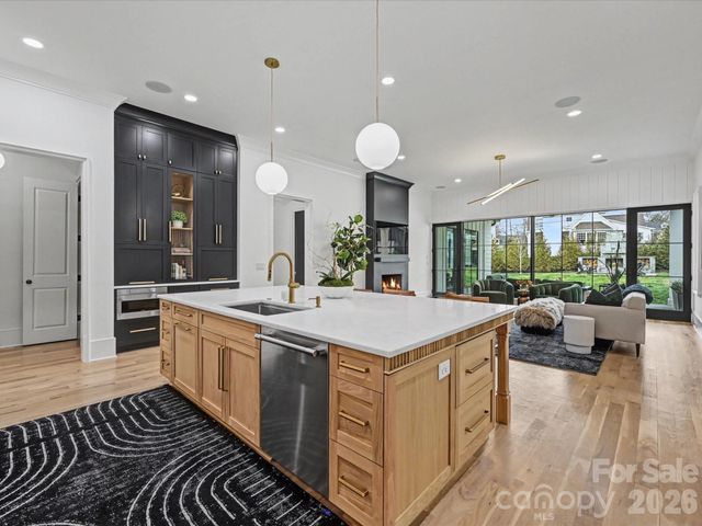 222 Dellwood Avenue, Charlotte, NC 28209