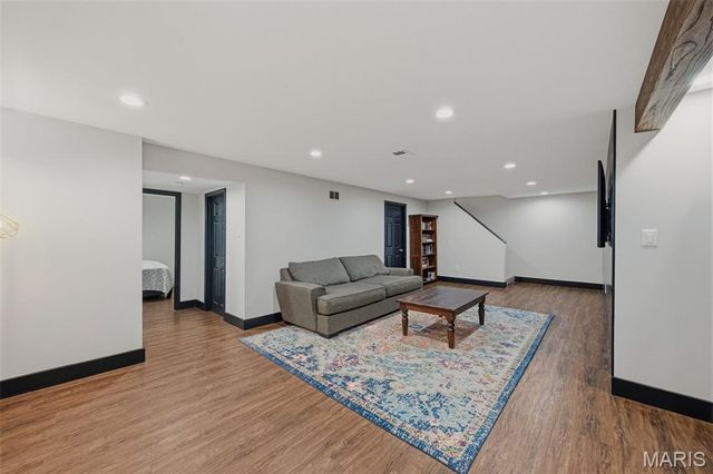 834 Spring Hill Farm Drive, Ballwin, MO 63021