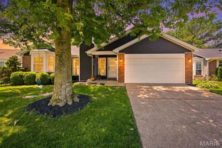 834 Spring Hill Farm Drive, Ballwin, MO 63021