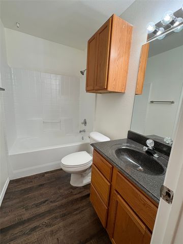 641 Woodard Avenue C, Cleburne, TX 76033