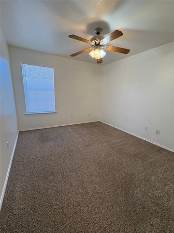 641 Woodard Avenue C, Cleburne, TX 76033