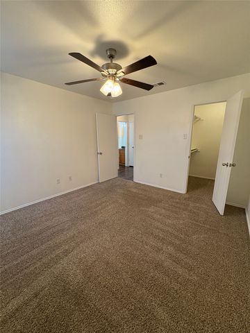 641 Woodard Avenue C, Cleburne, TX 76033