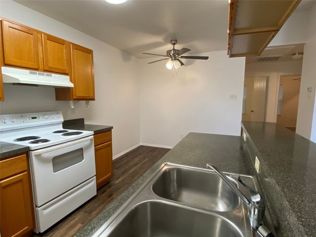 641 Woodard Avenue C, Cleburne, TX 76033