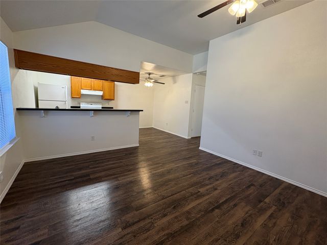 641 Woodard Avenue C, Cleburne, TX 76033