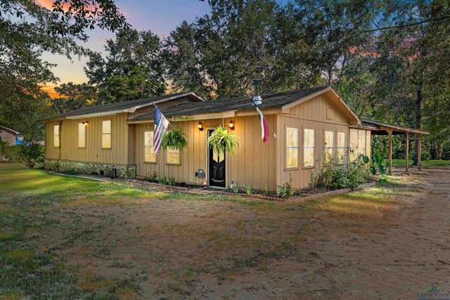 260 Cedar Bend Rd, Gladewater, TX 75647