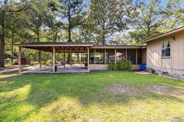 260 Cedar Bend Rd, Gladewater, TX 75647