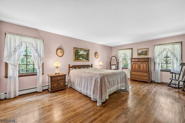 136 Henderson Rd, West Milford Twp., NJ 07460