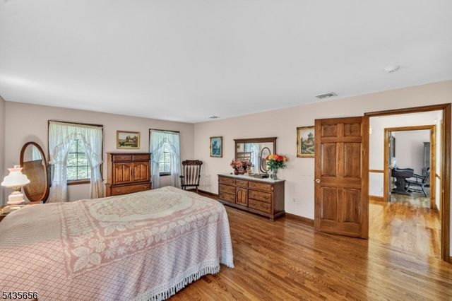 136 Henderson Rd, West Milford Twp., NJ 07460