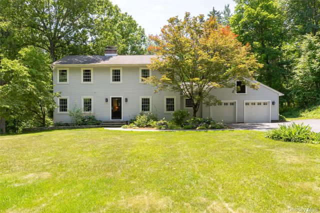 326 Mills Cross Road, Staatsburg, NY 12580