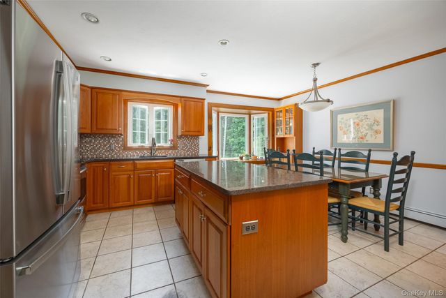 326 Mills Cross Road, Staatsburg, NY 12580