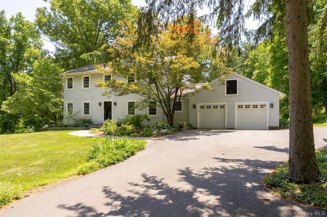 326 Mills Cross Road, Staatsburg, NY 12580