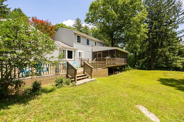 326 Mills Cross Road, Staatsburg, NY 12580