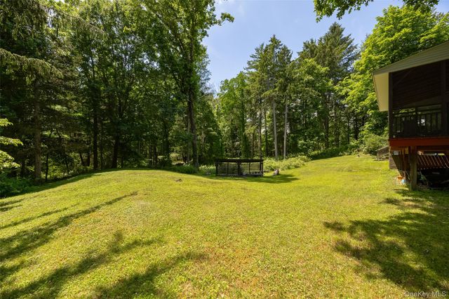 326 Mills Cross Road, Staatsburg, NY 12580