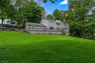46 Sutton Trl, Hopatcong Boro, NJ 07843