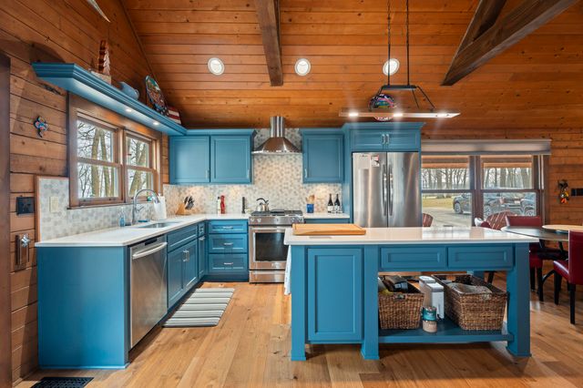 56454 E 285 Road, Afton, OK 74331