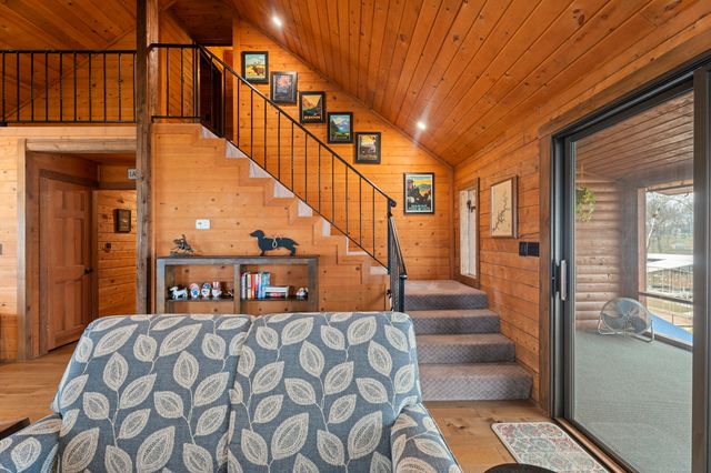 56454 E 285 Road, Afton, OK 74331