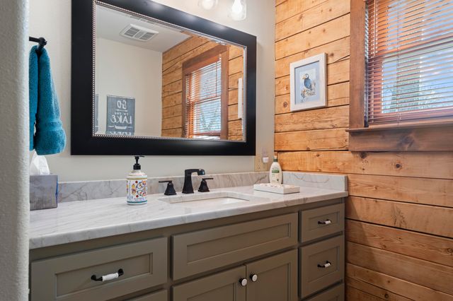 56454 E 285 Road, Afton, OK 74331