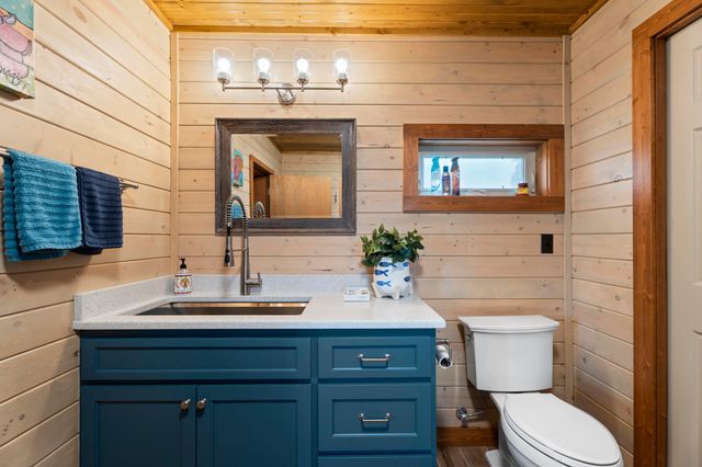 56454 E 285 Road, Afton, OK 74331